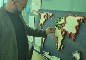 Wypukła mapa świata.